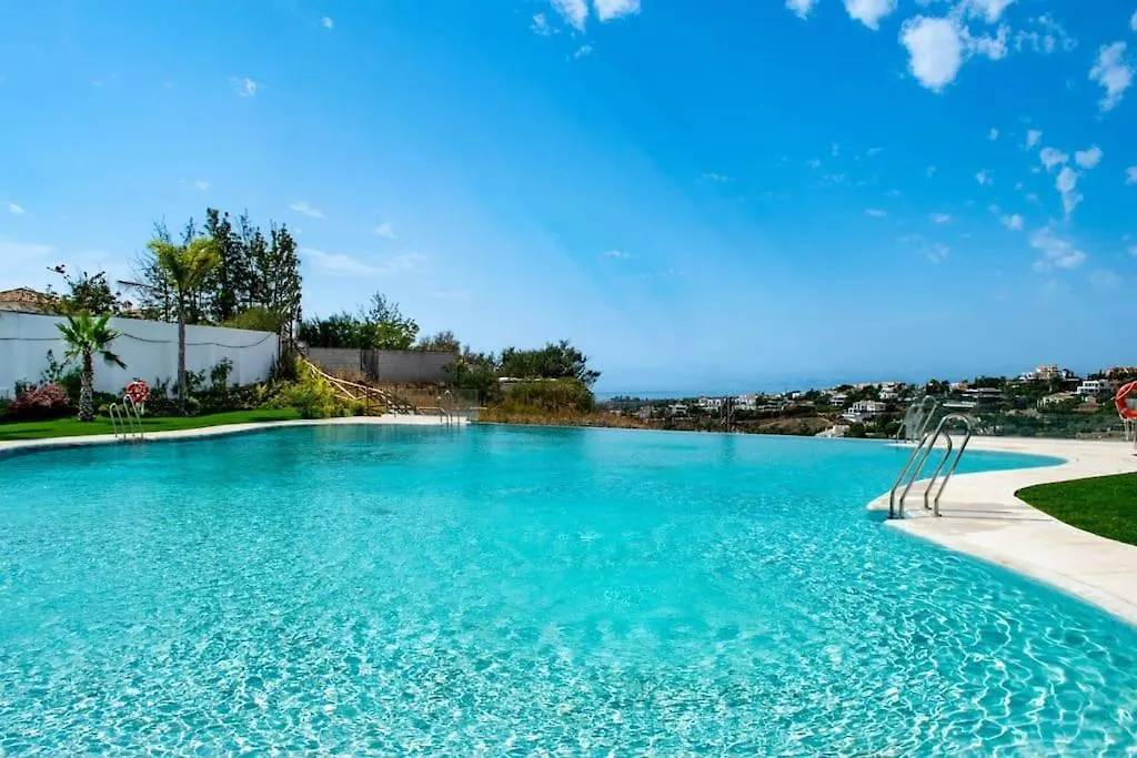 Deluxe 2 Bed Apartment Estepona