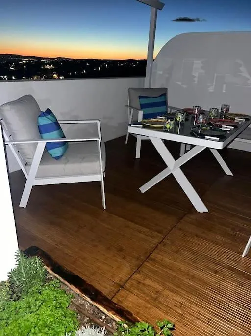 Deluxe 2 Bed Apartment Estepona Spanje